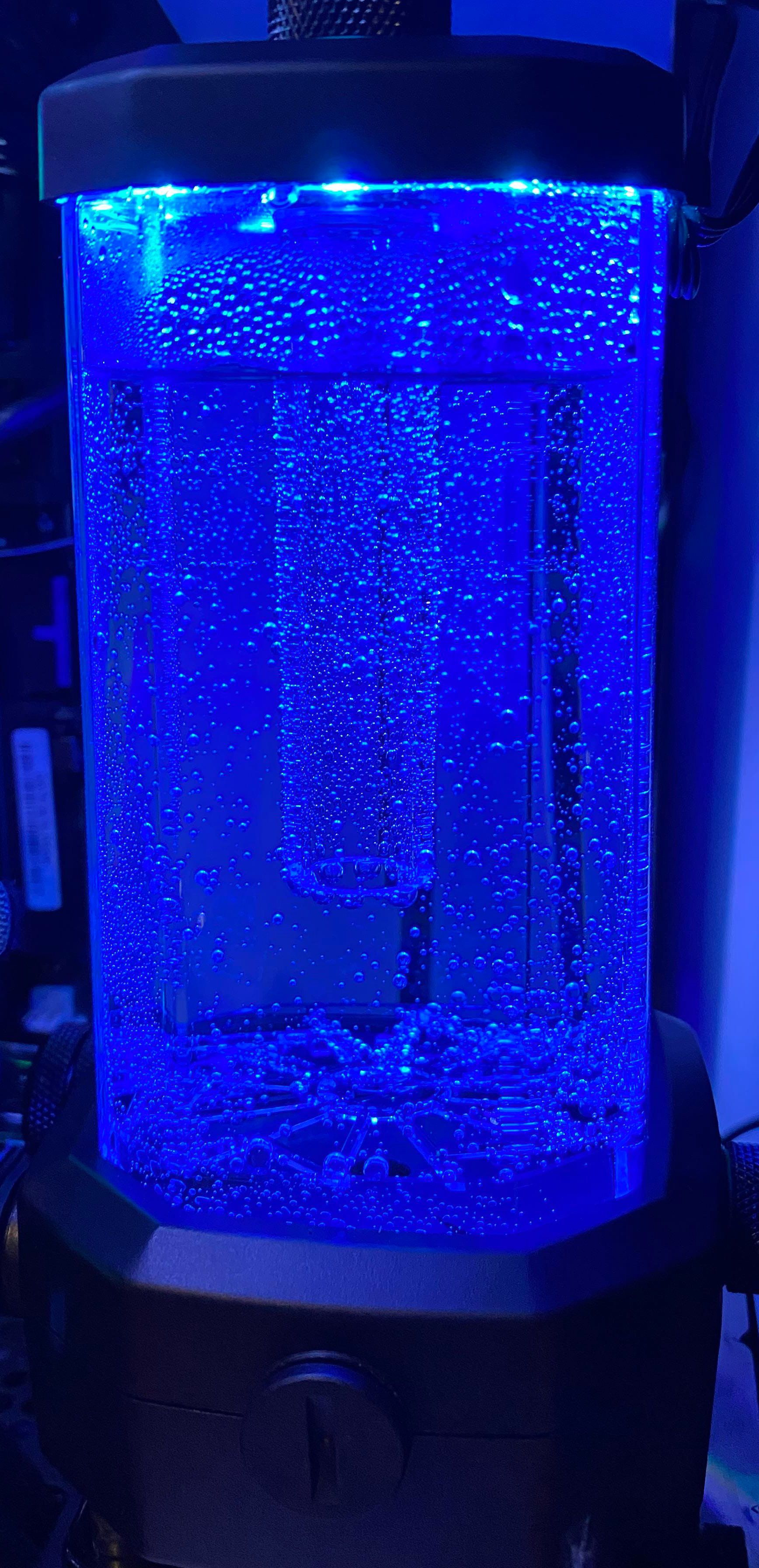 Bubbles in a custom water cooled PC reservoir