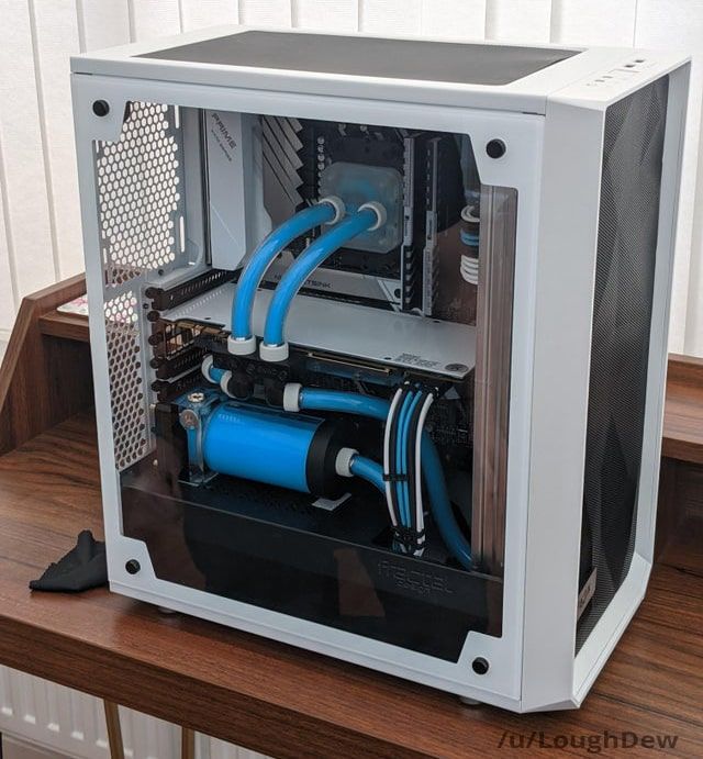 Example of a parallel-flow liquid cooling loop