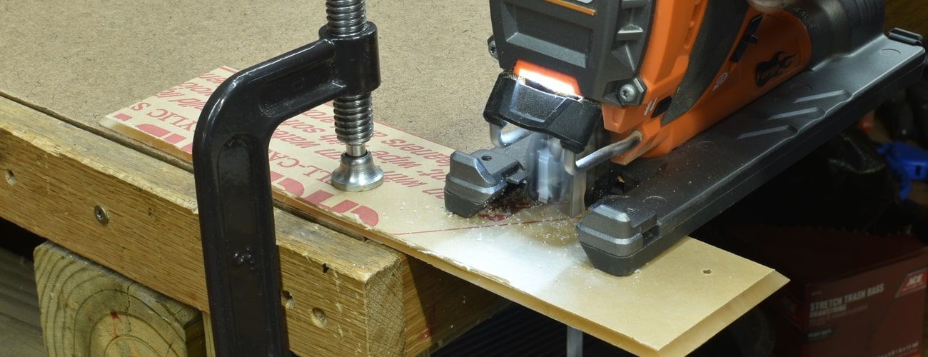 Cutting acrylic with a jig saw